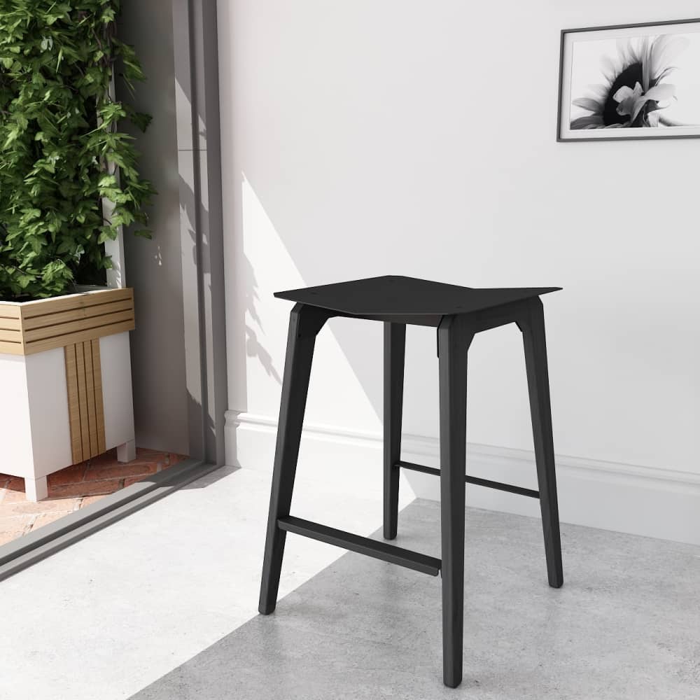 Akaei Stool – Black Stained