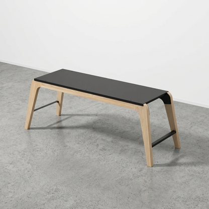 Akaei Bench