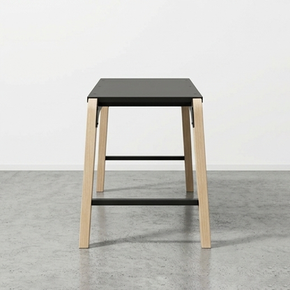 Akaei Bench