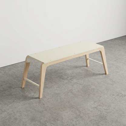 Akaei Bench