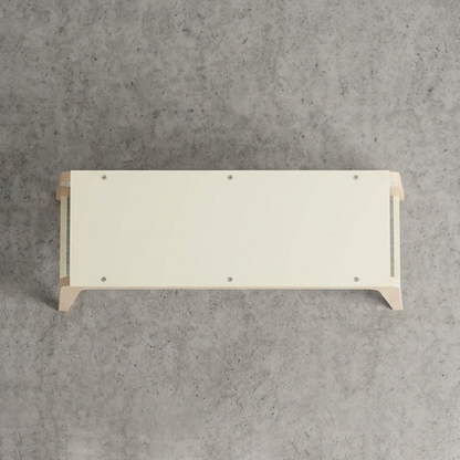 Akaei Bench