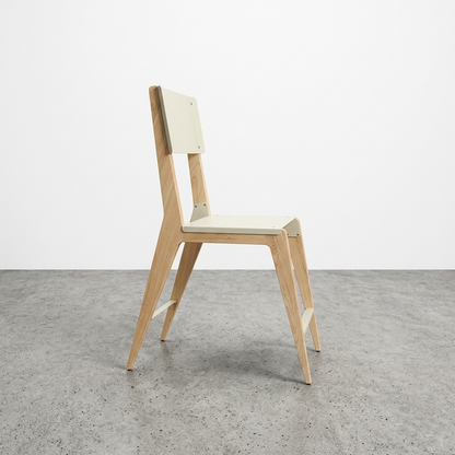 Akaei Chair