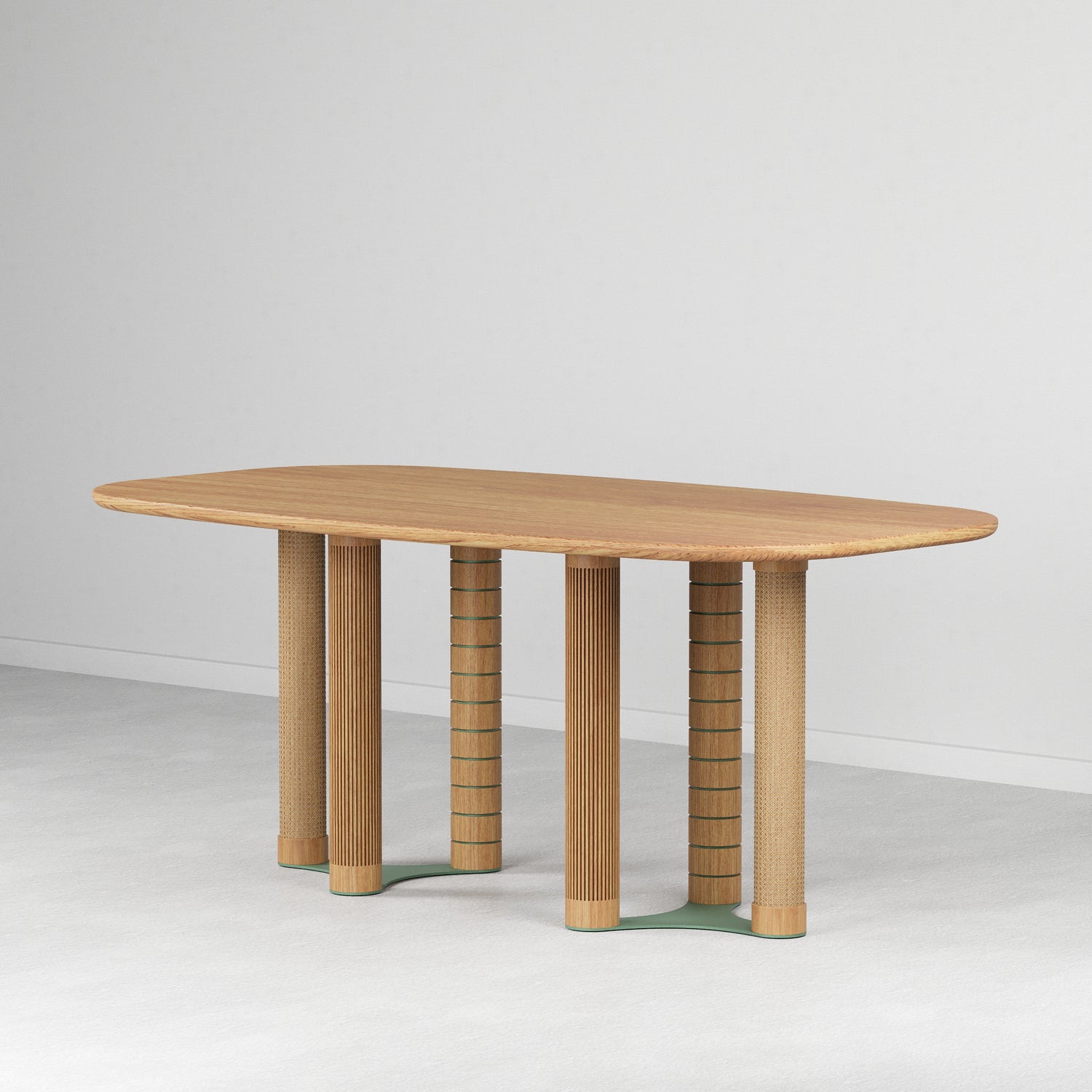 Canto Dining Table