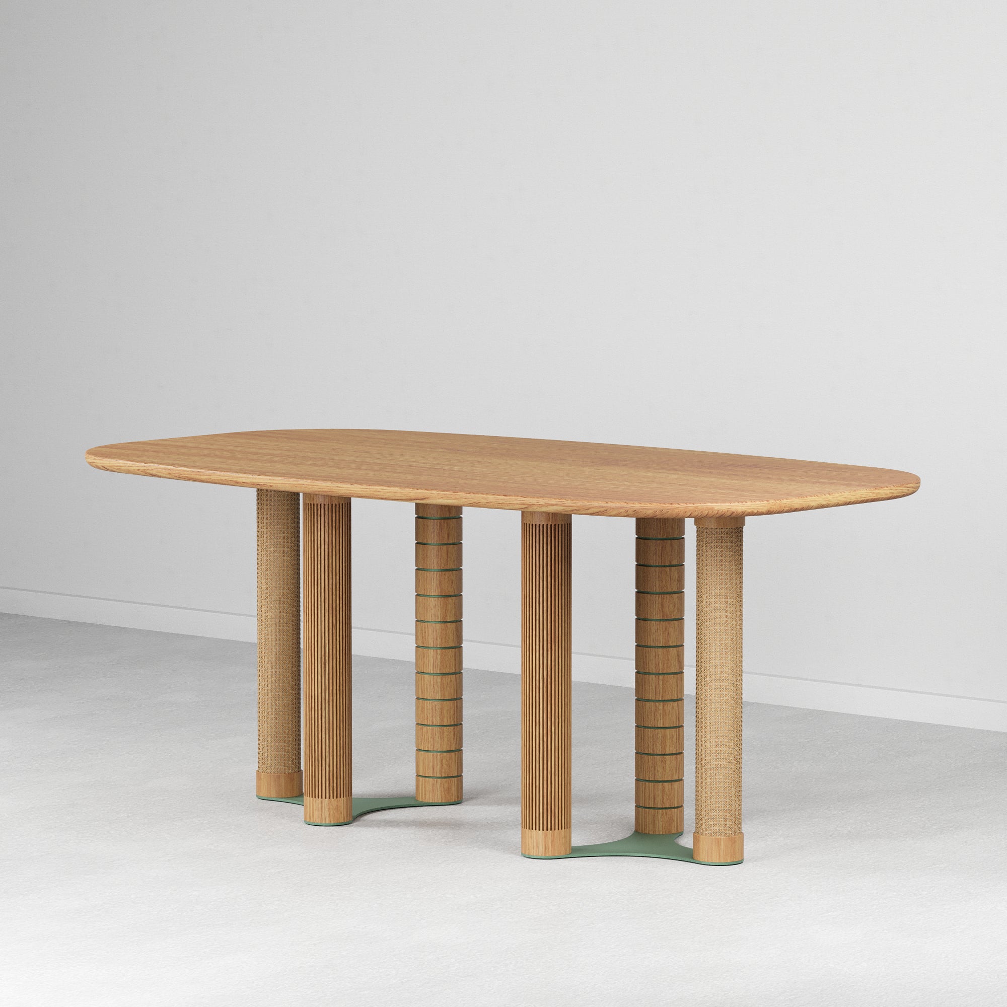 Canto Dining Table