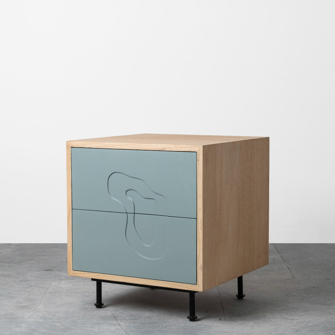 Contoura Side Table