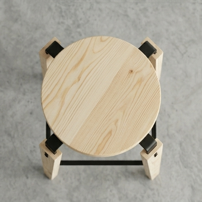Kizuna Bar Stool