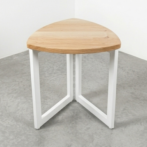 Piatta End Table